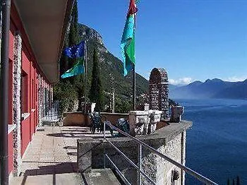 Eremo Gaudio Otel Varenna