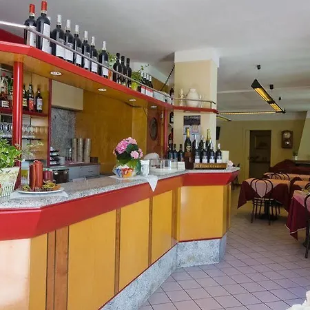 Eremo Gaudio מלון 3*